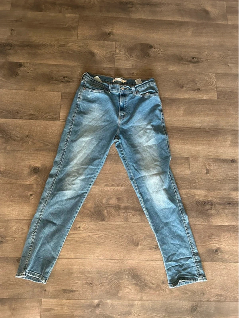 Vintage Levi’s Mid Rise Boyfriend Jeans Size 8